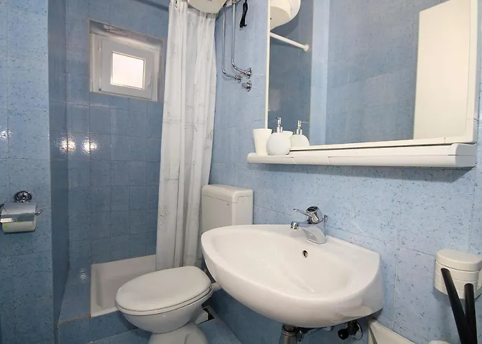 Ema Near * מאקרסקה