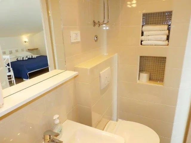 Ema Near דירה מאקרסקה