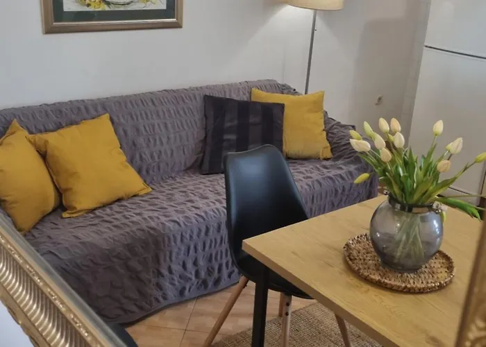 Ema Near דירה מאקרסקה