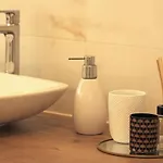 Apartment Ema Near Makarska