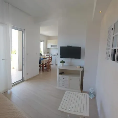 Apartament Ema Near Beach *