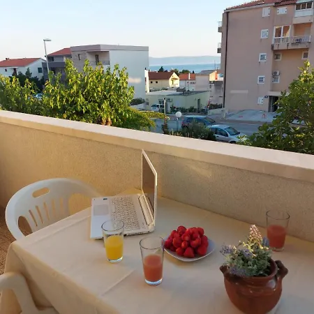 Apartament Ema Near Beach Makarska