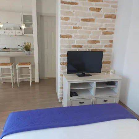 Apartman Ema Near Makarska