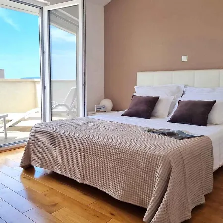 Apartament Ema Near Beach Makarska