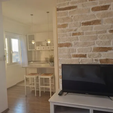 Apartament Ema Near Beach Makarska