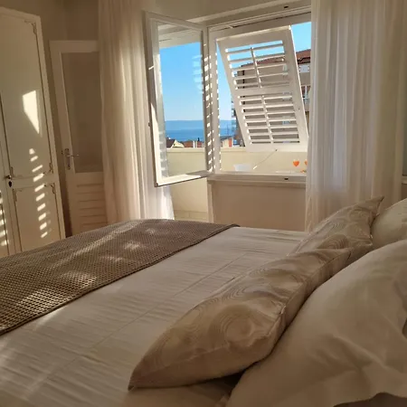 Ema Near Beach Apartament Makarska