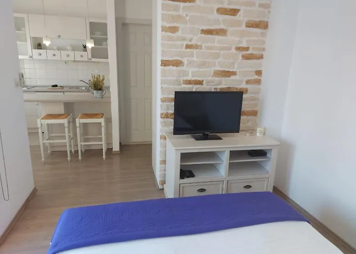 Apartman Ema Near Makarska