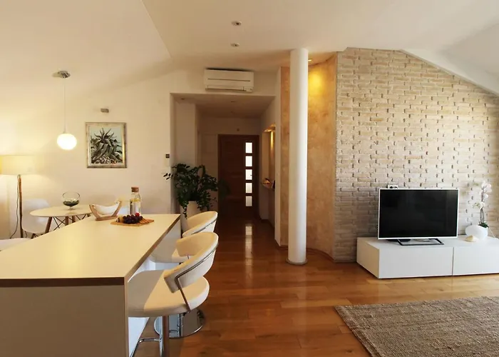 Ema Near Διαμέρισμα