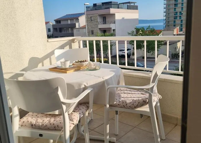 Ema Near Appartement