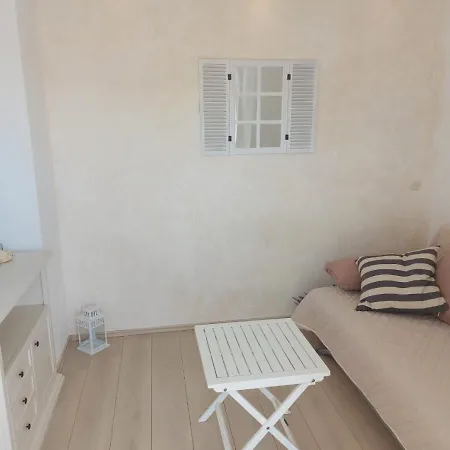Apartmán Ema Near Beach *