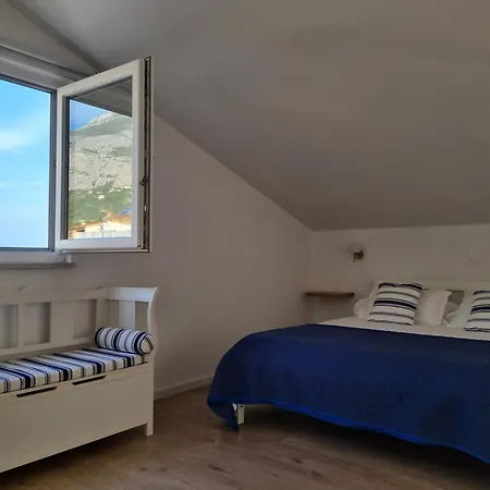Apartmán Ema Near Beach *